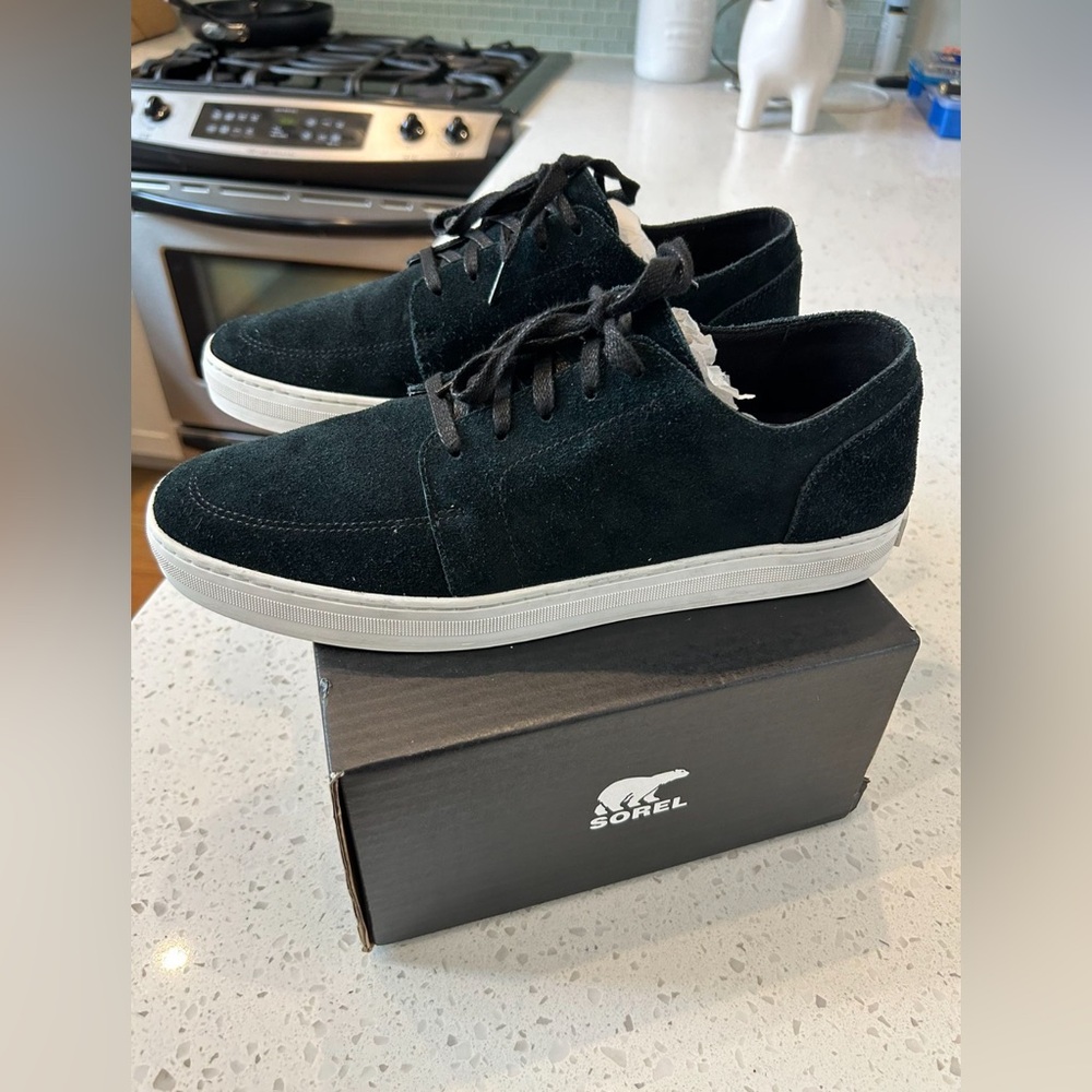 Men’s SOREL C-Street Lace WP sneakers in a size 11.5.